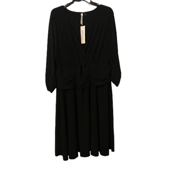 NWT NY Collection Plus Ruched Cocktail Dress - Picture 2 of 9